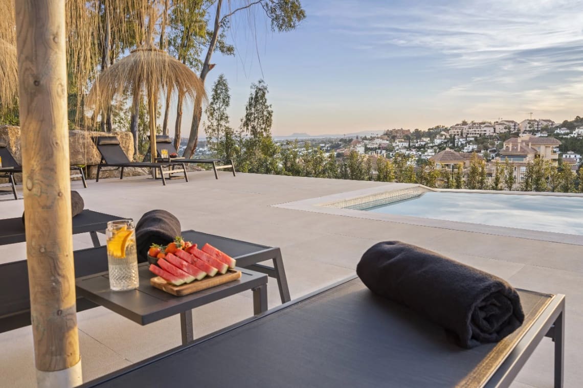 5 soverom Villa til salgs i Marbella med svømmebasseng garasje - € 2 495 000 (Ref: 10002175)