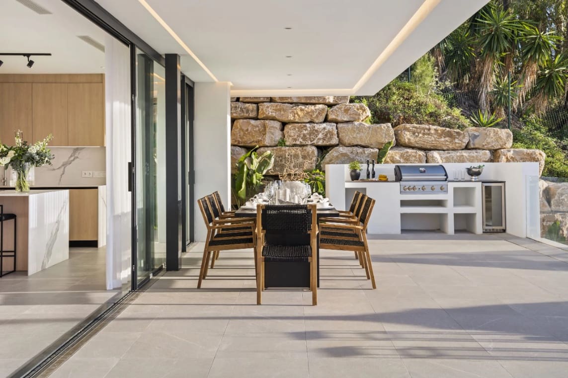 5 soverom Villa til salgs i Marbella med svømmebasseng garasje - € 2 495 000 (Ref: 10002175)