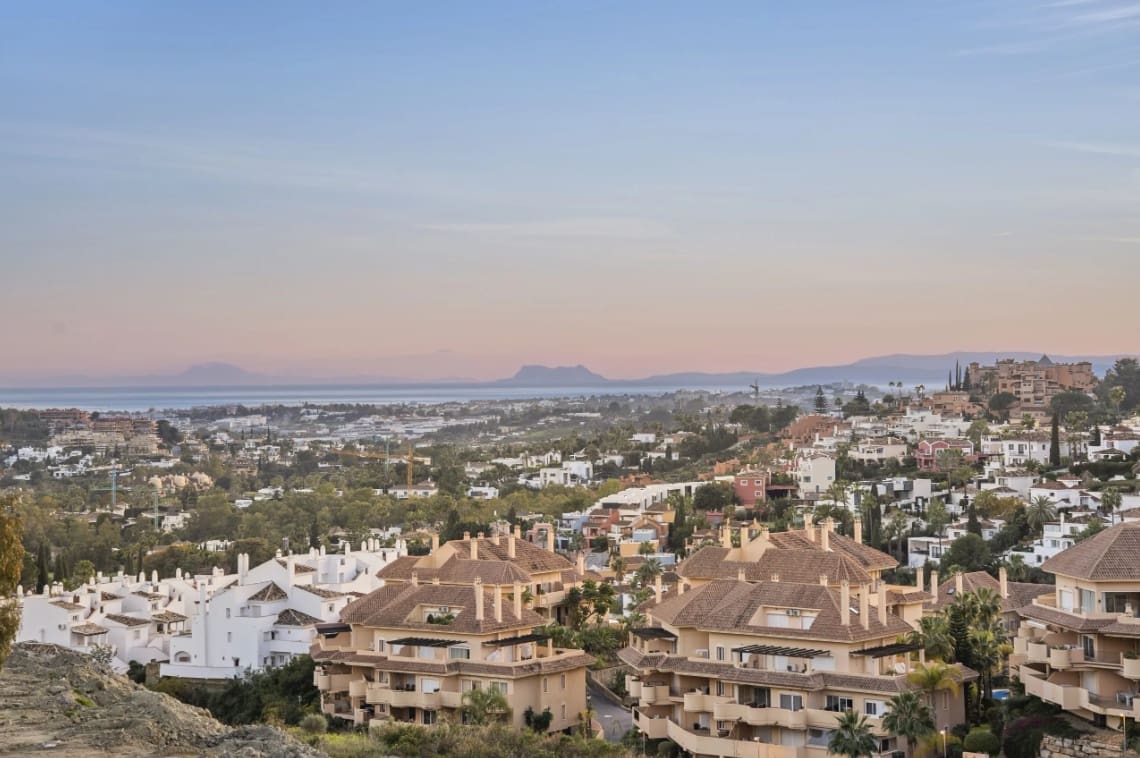 5 soverom Villa til salgs i Marbella med svømmebasseng garasje - € 2 495 000 (Ref: 10002175)