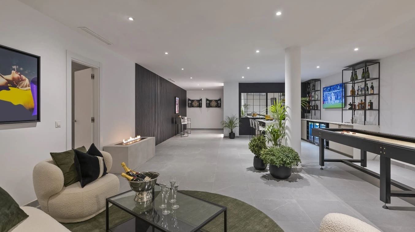 5 soverom Villa til salgs i Marbella med svømmebasseng garasje - € 2 495 000 (Ref: 10002175)