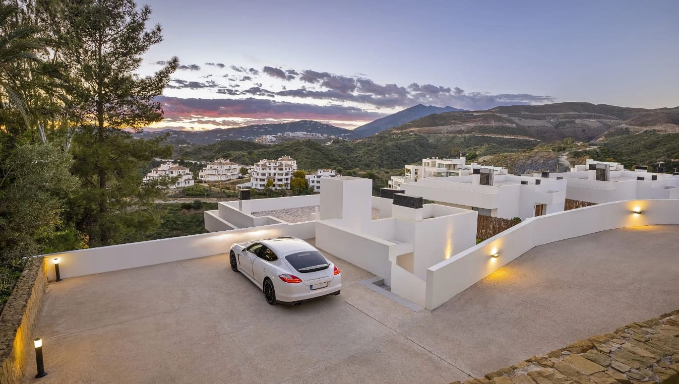 5 soverom Villa til salgs i Marbella med svømmebasseng garasje - € 2 495 000 (Ref: 10002175)