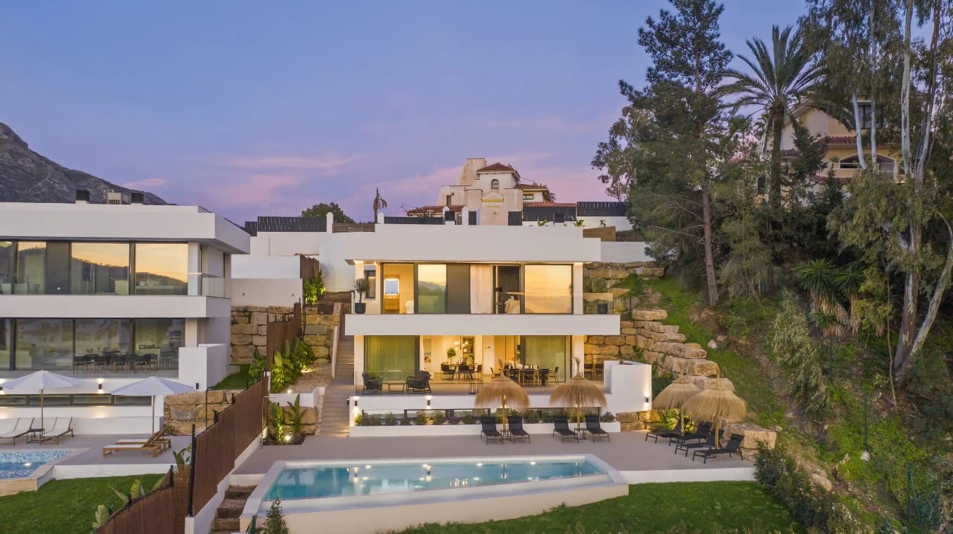5 soverom Villa til salgs i Marbella med svømmebasseng garasje - € 2 495 000 (Ref: 10002175)