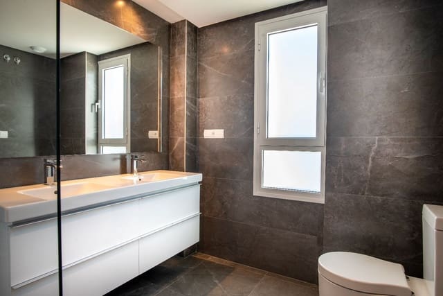 3 sypialnia Apartament na sprzedaż w Marbella z basenem garażem - 499 000 € (Ref: 10002176)
