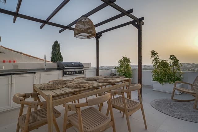 4 chambre Appartement à vendre à Marbella avec piscine garage - 699 000 € (Ref: 10002177)