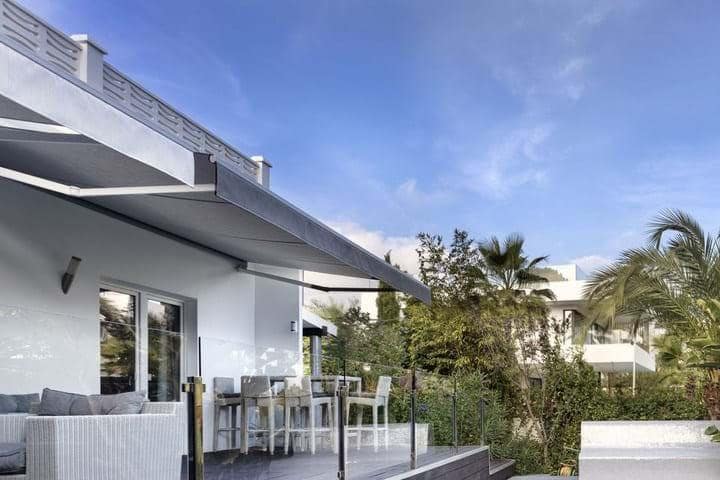 4 slaapkamer Villa te koop in Marbella met zwembad garage - € 1.700.000 (Ref: 10002178)