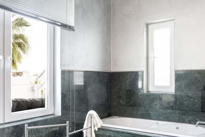 4 slaapkamer Villa te koop in Marbella met zwembad garage - € 1.700.000 (Ref: 10002178)