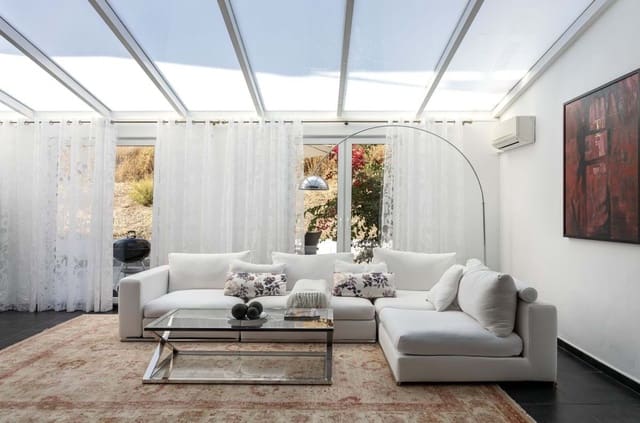 4 slaapkamer Villa te koop in Marbella met zwembad garage - € 1.700.000 (Ref: 10002178)
