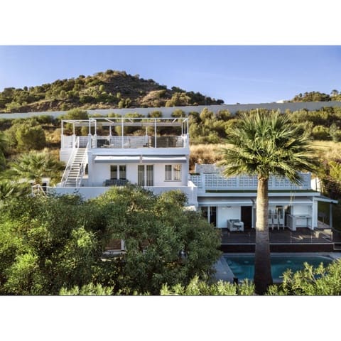 4 slaapkamer Villa te koop in Marbella met zwembad garage - € 1.700.000 (Ref: 10002178)