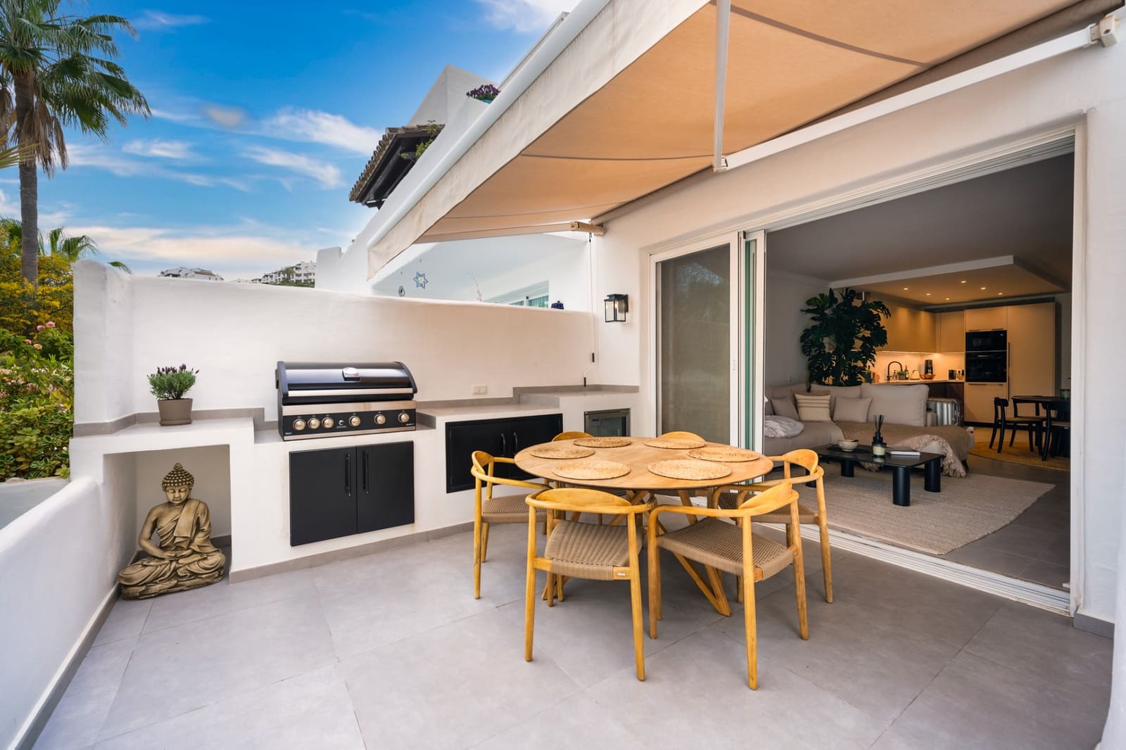 Apartamento de 3 habitaciones en Marbella en venta con piscina garaje - 699.000 € (Ref: 10002180)