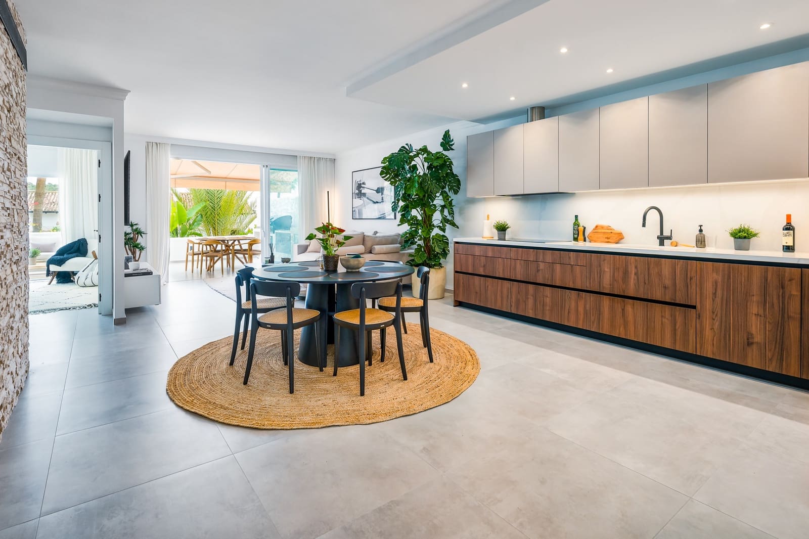 Apartamento de 3 habitaciones en Marbella en venta con piscina garaje - 699.000 € (Ref: 10002180)