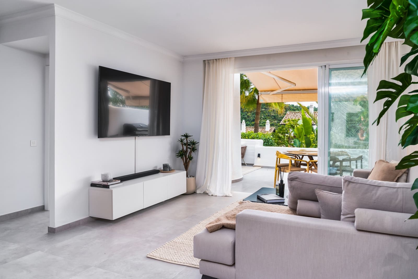 Apartamento de 3 habitaciones en Marbella en venta con piscina garaje - 699.000 € (Ref: 10002180)