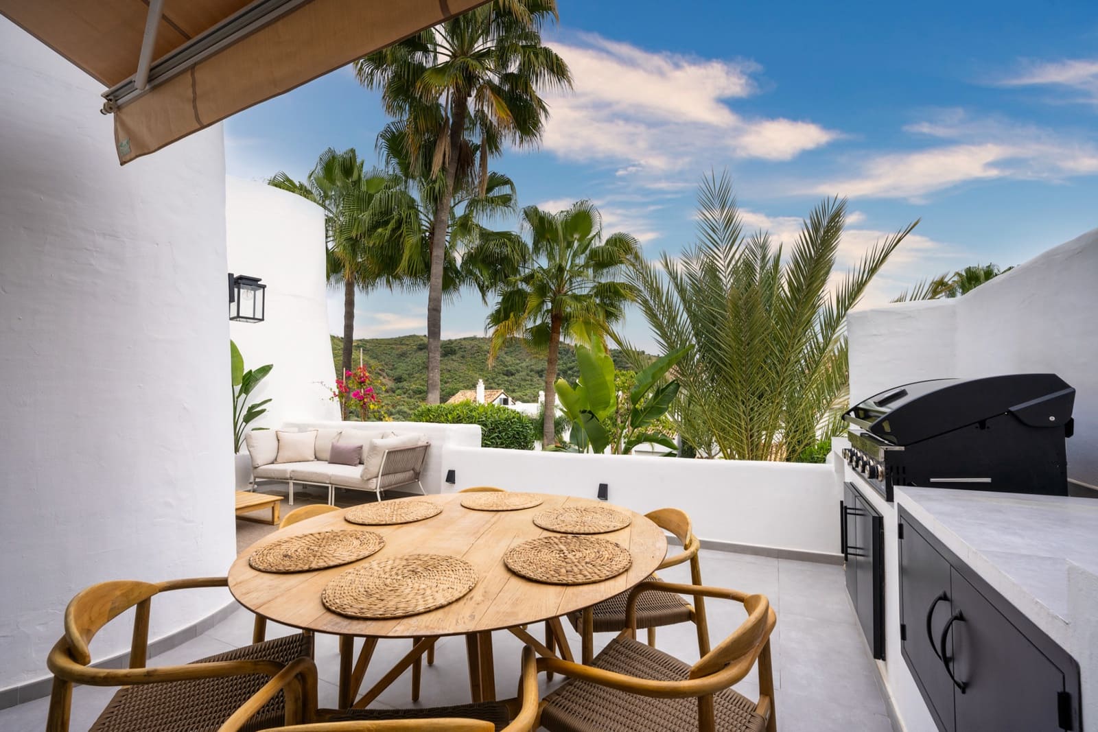 Apartamento de 3 habitaciones en Marbella en venta con piscina garaje - 699.000 € (Ref: 10002180)