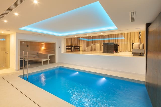 5 slaapkamer Villa te koop in Marbella met zwembad garage - € 5.395.000 (Ref: 10002181)