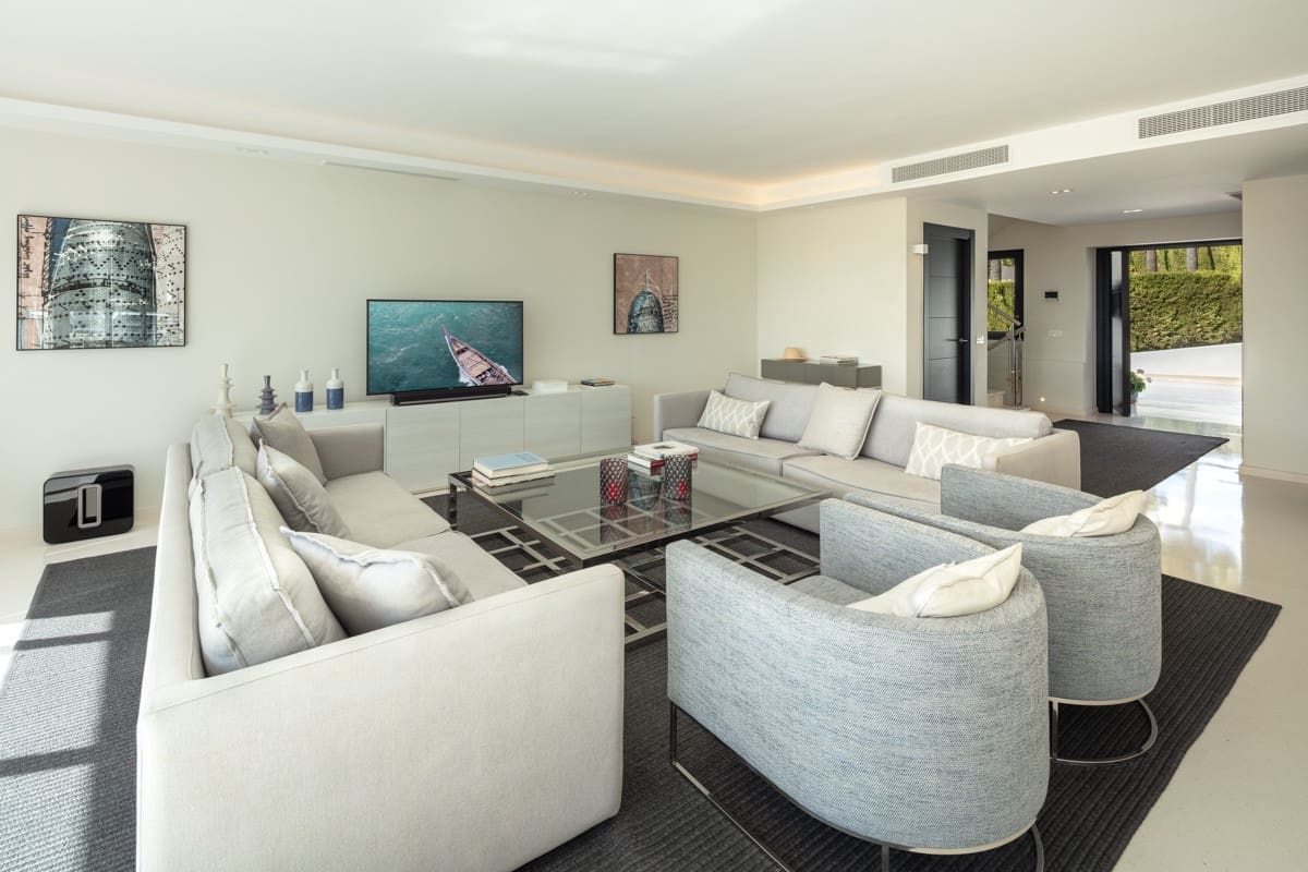 Chalet de 5 habitaciones en Marbella en venta con piscina garaje - 3.295.000 € (Ref: 10002183)