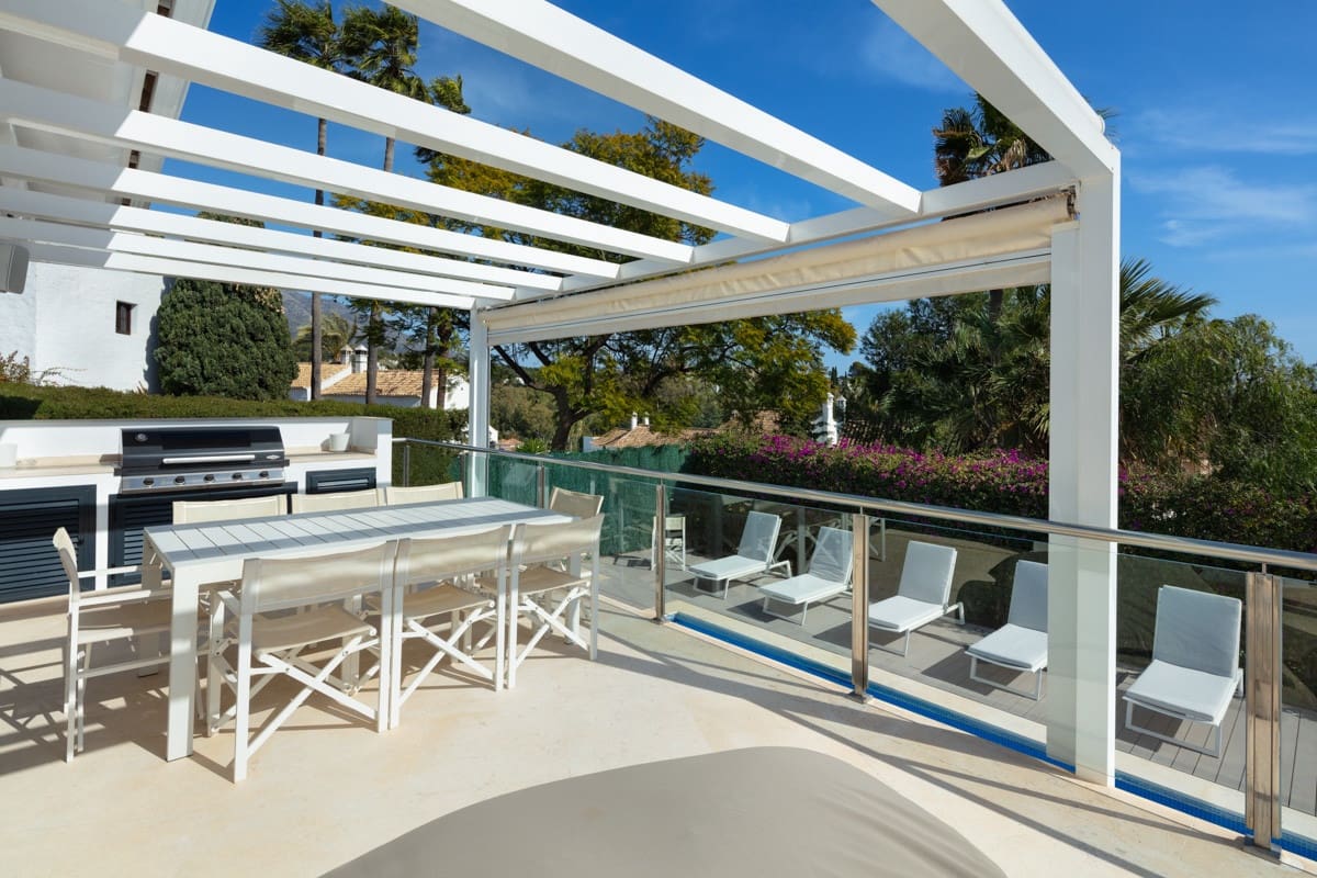 Chalet de 5 habitaciones en Marbella en venta con piscina garaje - 3.295.000 € (Ref: 10002183)