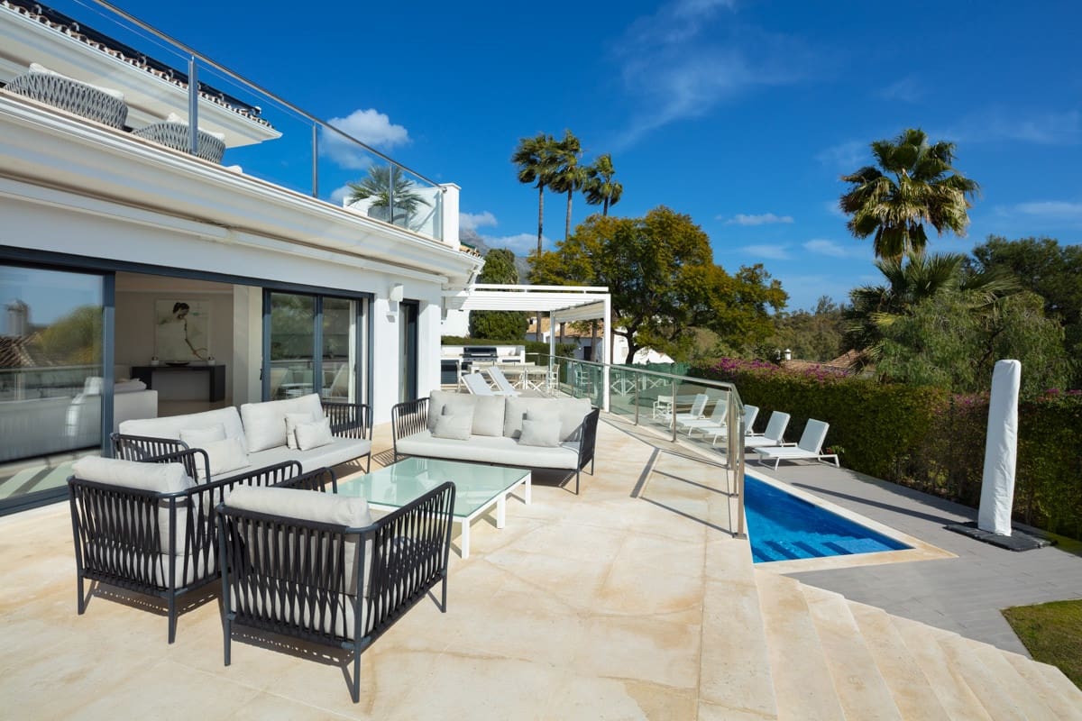 Chalet de 5 habitaciones en Marbella en venta con piscina garaje - 3.295.000 € (Ref: 10002183)
