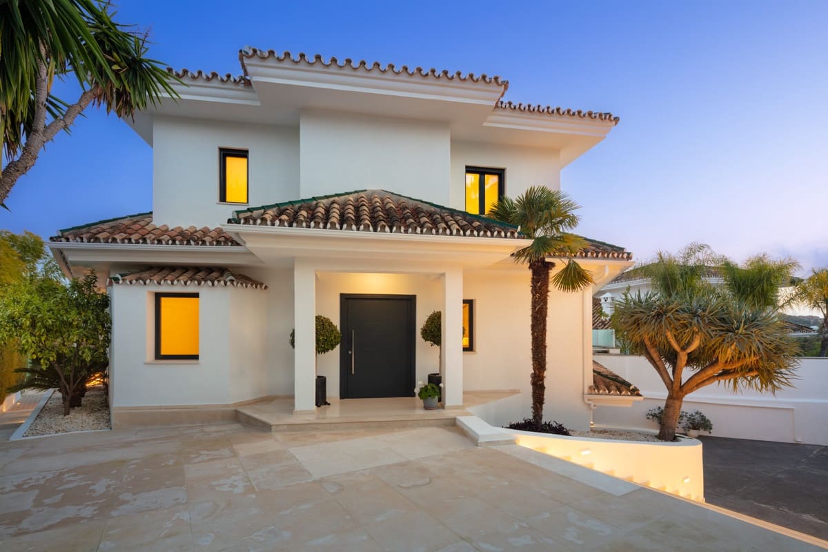 Chalet de 5 habitaciones en Marbella en venta con piscina garaje - 3.295.000 € (Ref: 10002183)
