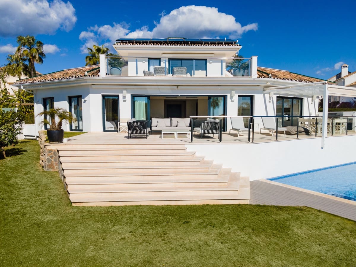 Chalet de 5 habitaciones en Marbella en venta con piscina garaje - 3.295.000 € (Ref: 10002183)