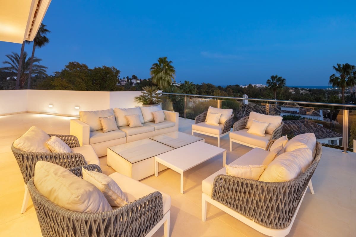 Chalet de 5 habitaciones en Marbella en venta con piscina garaje - 3.295.000 € (Ref: 10002183)