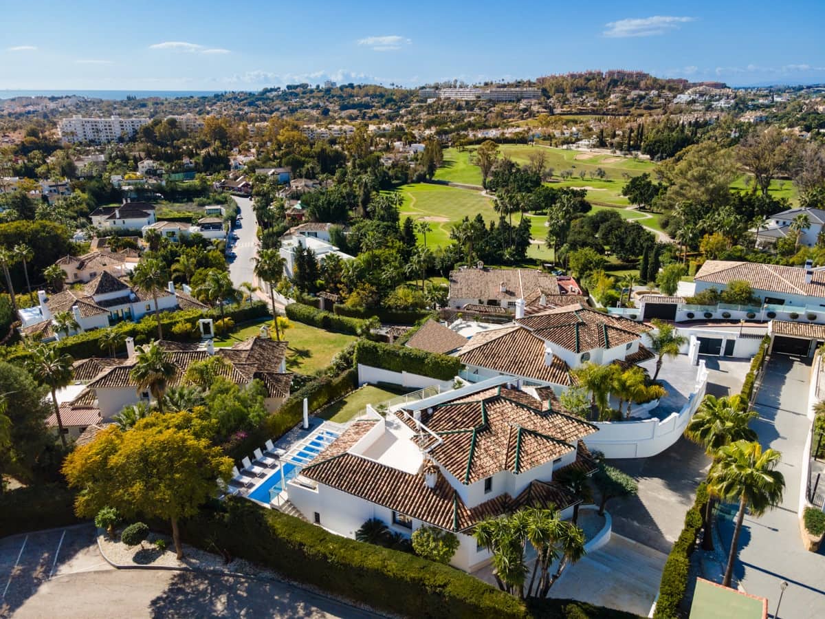 Chalet de 5 habitaciones en Marbella en venta con piscina garaje - 3.295.000 € (Ref: 10002183)