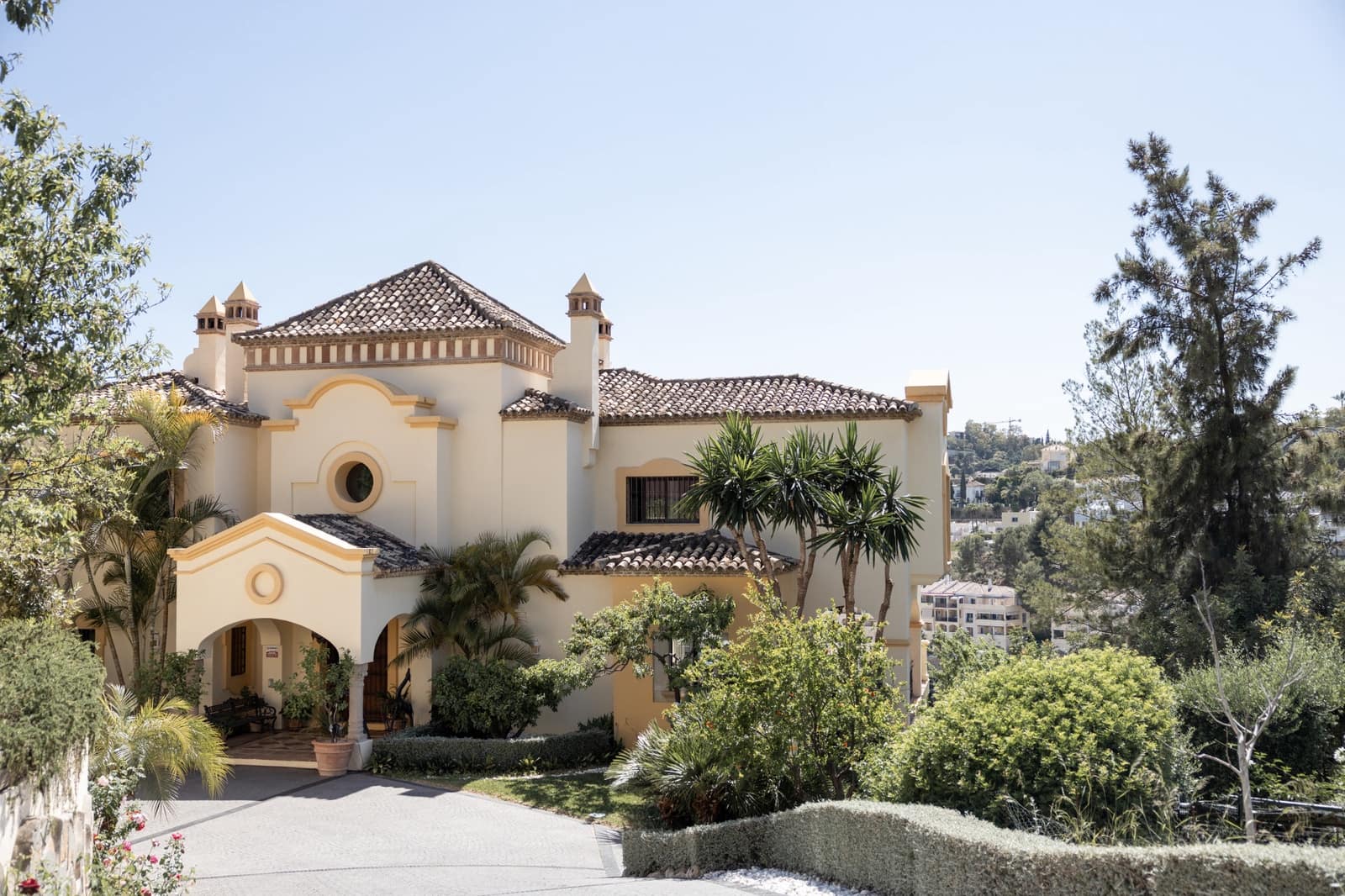 5 slaapkamer Villa te koop in Marbella met zwembad garage - € 2.850.000 (Ref: 10002186)