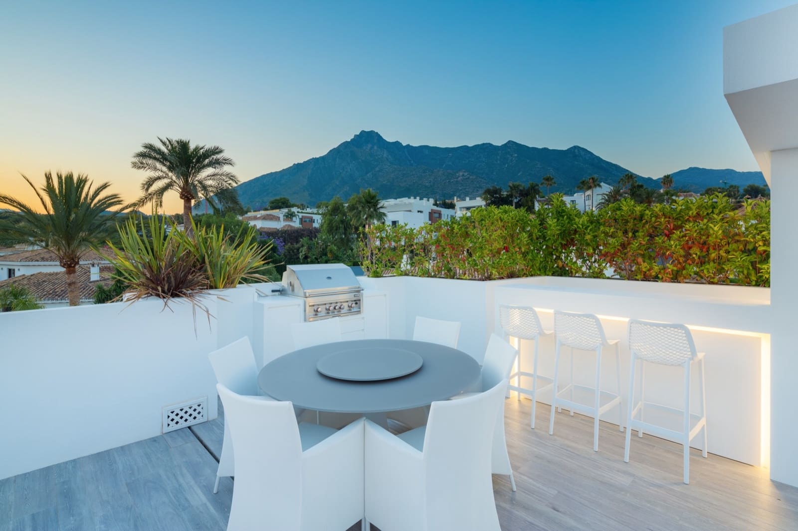 5 chambre Villa/Maison à vendre à Golden Mile avec piscine garage - 5 295 000 € (Ref: 10002188)