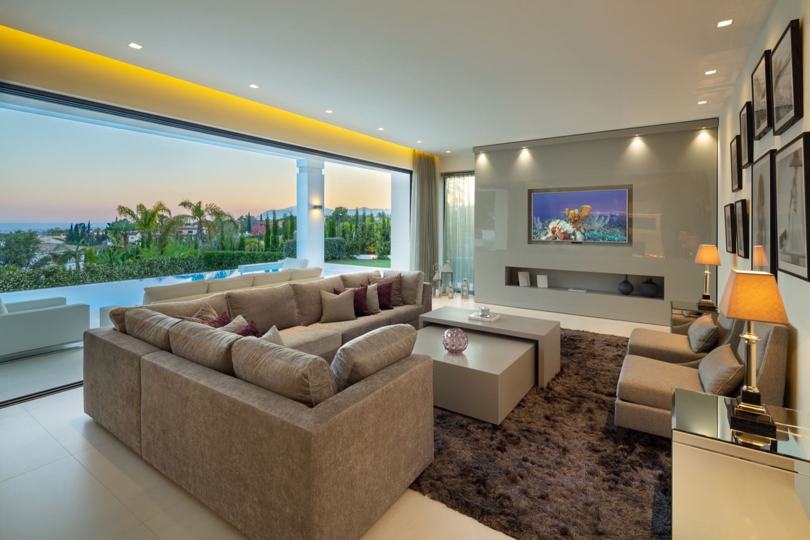 5 chambre Villa/Maison à vendre à Golden Mile avec piscine garage - 5 295 000 € (Ref: 10002188)