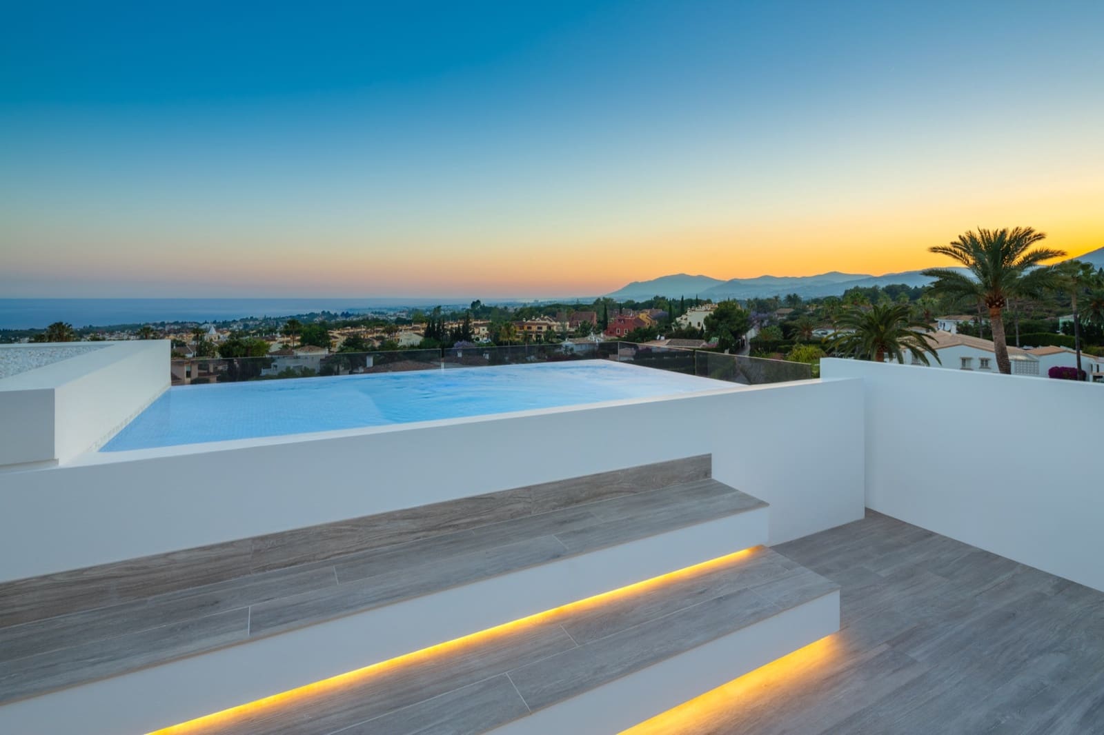 5 chambre Villa/Maison à vendre à Golden Mile avec piscine garage - 5 295 000 € (Ref: 10002188)
