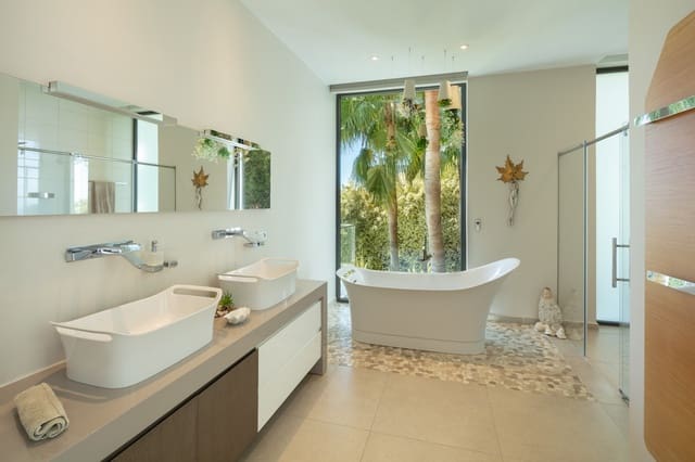 7 quarto Moradia para venda em Marbella com piscina garagem - 5 850 000 € (Ref: 10002191)