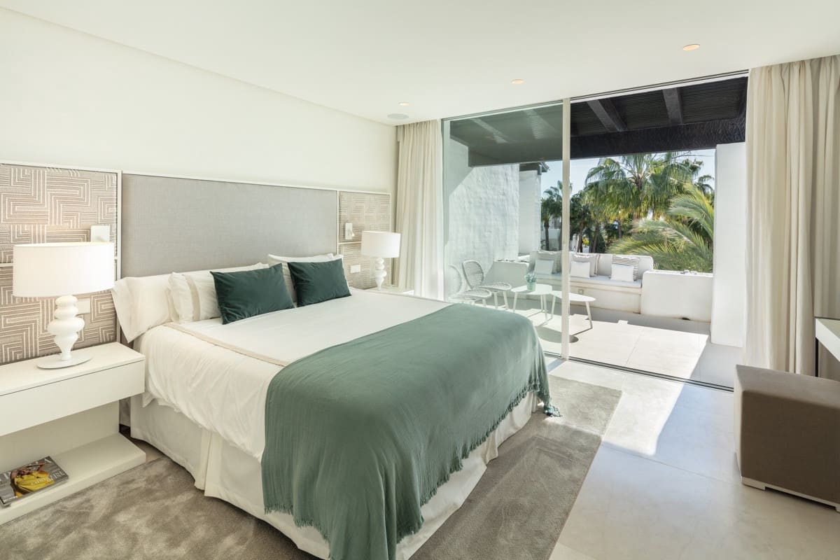 4 sypialnia Apartament na sprzedaż w Marbella z basenem garażem - 6 250 000 € (Ref: 10002192)