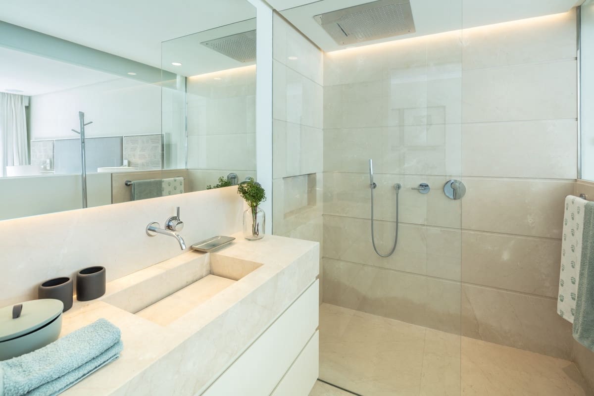 4 sypialnia Apartament na sprzedaż w Marbella z basenem garażem - 6 250 000 € (Ref: 10002192)