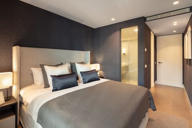 3 sypialnia Apartament na sprzedaż w Marbella z basenem garażem - 3 500 000 € (Ref: 10002195)