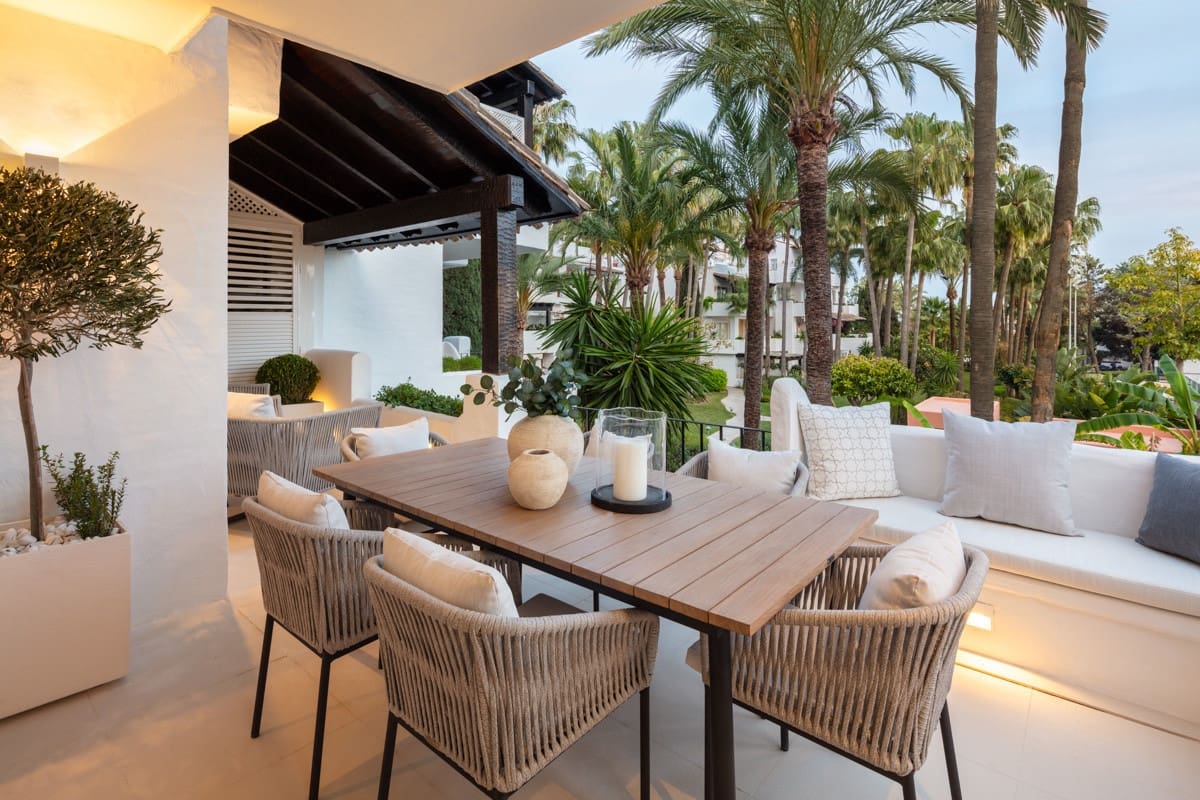 3 sypialnia Apartament na sprzedaż w Marbella z basenem garażem - 3 500 000 € (Ref: 10002195)
