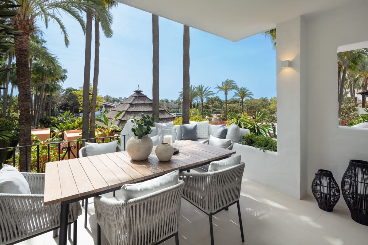 3 sypialnia Apartament na sprzedaż w Marbella z basenem garażem - 3 500 000 € (Ref: 10002195)