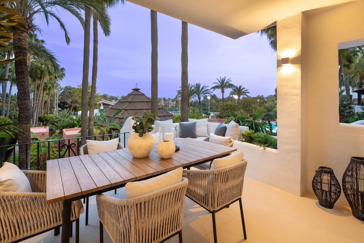 3 sypialnia Apartament na sprzedaż w Marbella z basenem garażem - 3 500 000 € (Ref: 10002195)