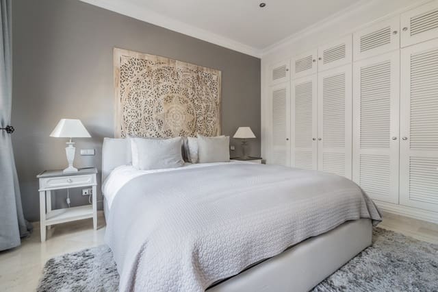 7 slaapkamer Villa te koop in Marbella met zwembad garage - € 3.875.000 (Ref: 10002197)