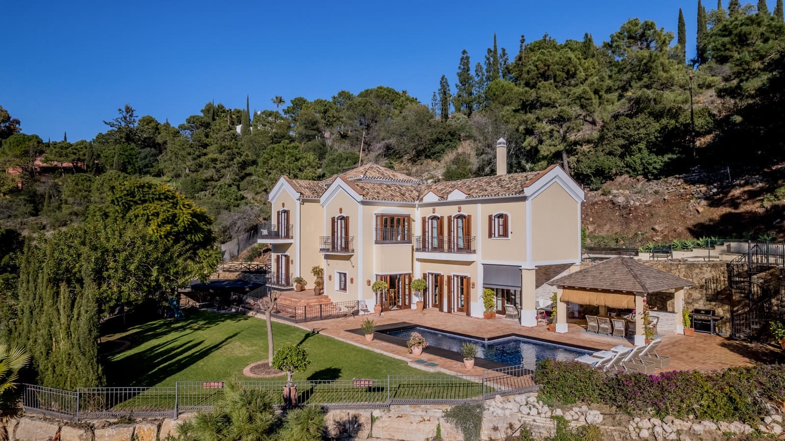 7 slaapkamer Villa te koop in Marbella met zwembad garage - € 3.875.000 (Ref: 10002197)