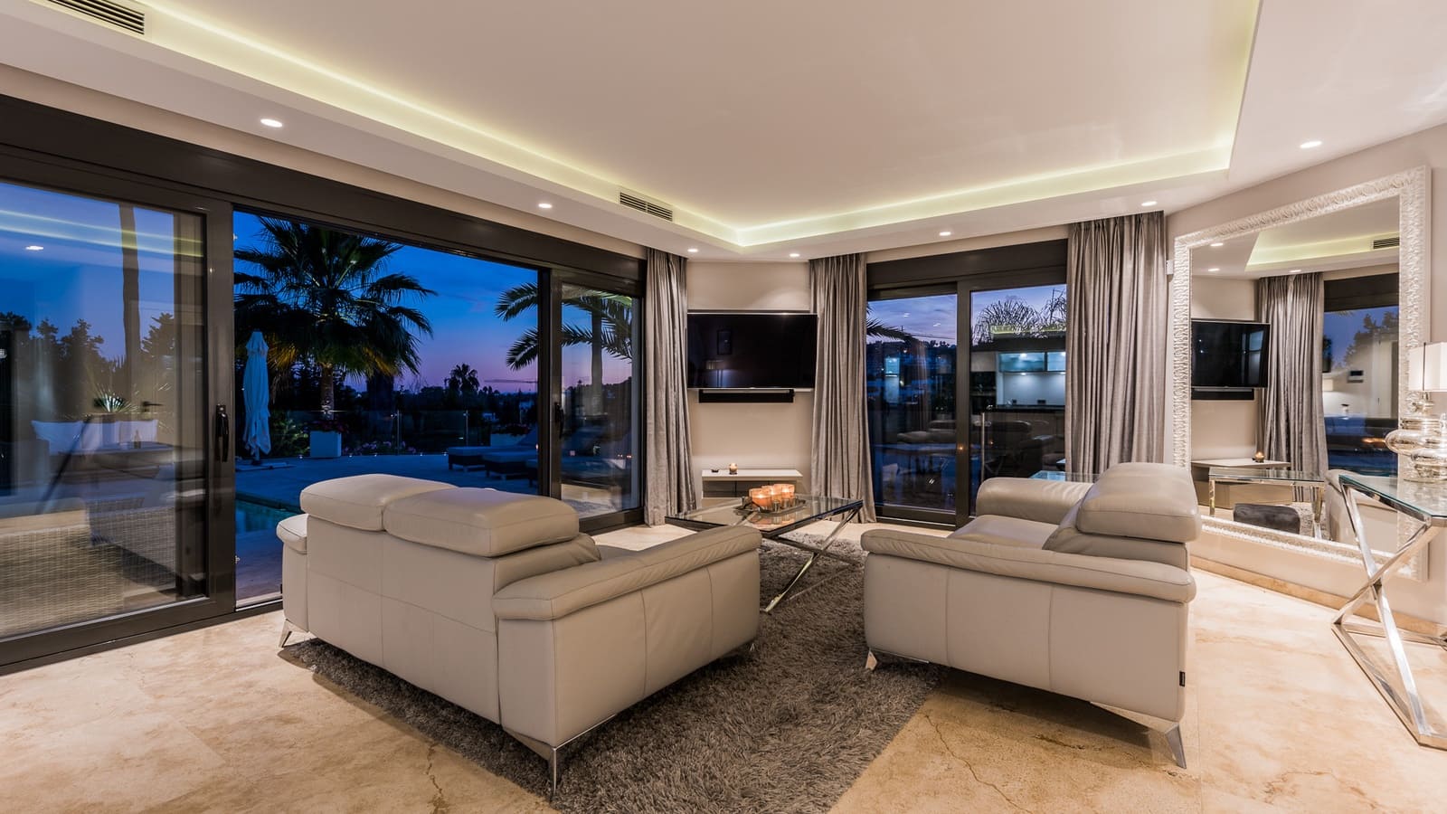 5 bedroom Villa for sale in Marbella with pool garage - € 2,850,000 (Ref: 10002198)