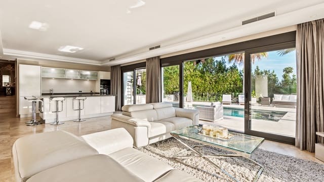 5 bedroom Villa for sale in Marbella with pool garage - € 2,850,000 (Ref: 10002198)