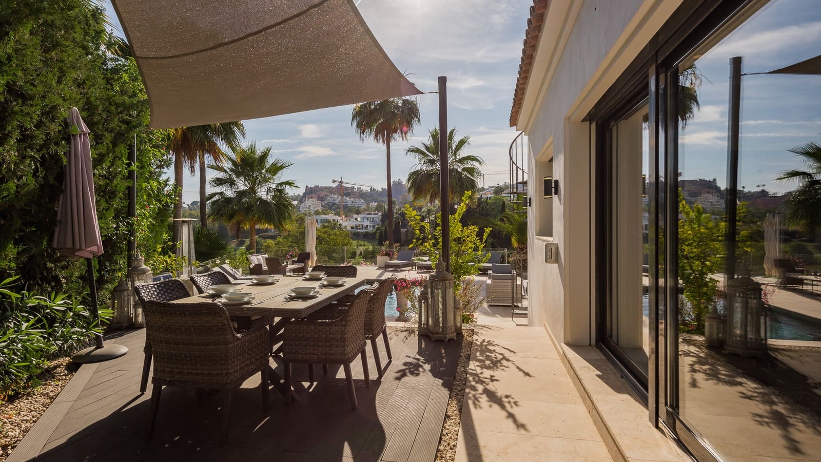 5 bedroom Villa for sale in Marbella with pool garage - € 2,850,000 (Ref: 10002198)