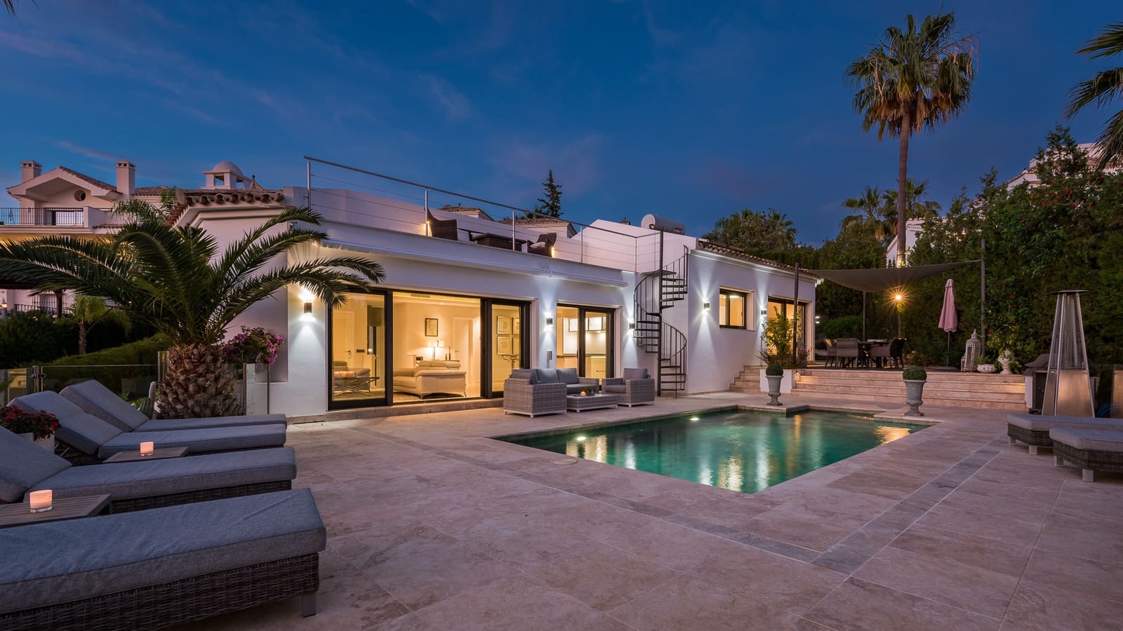 5 bedroom Villa for sale in Marbella with pool garage - € 2,850,000 (Ref: 10002198)