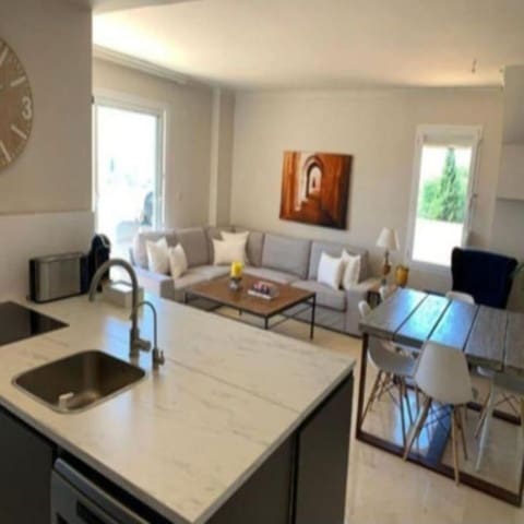 3 slaapkamer Appartement te koop in Marbella met zwembad garage - € 495.000 (Ref: 10002201)