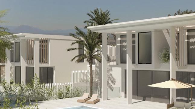 Chalet de 4 habitaciones en Estepona en venta con piscina garaje - 799.000 € (Ref: 10002202)