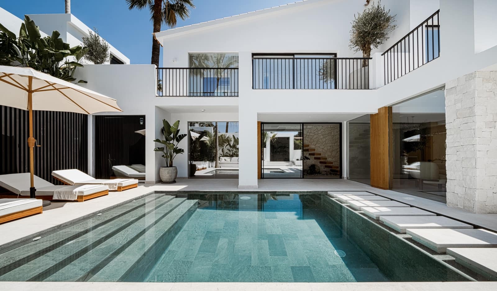 4 slaapkamer Villa te koop in Marbella met zwembad garage - € 2.995.000 (Ref: 10002204)