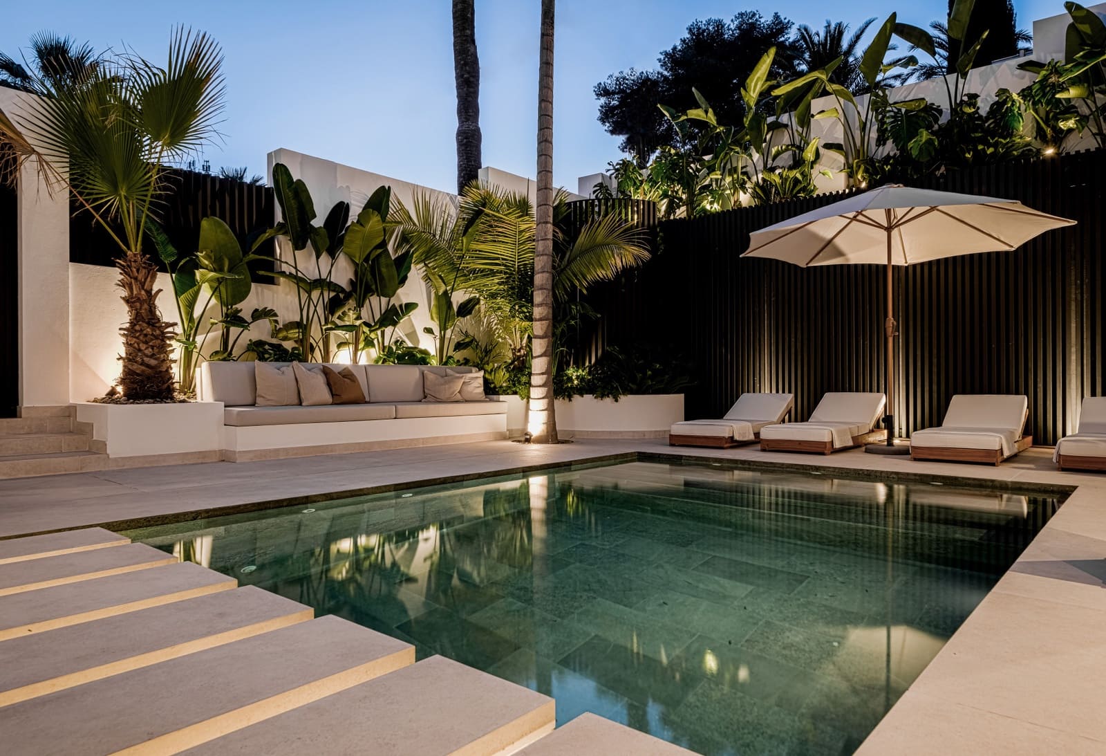4 slaapkamer Villa te koop in Marbella met zwembad garage - € 2.995.000 (Ref: 10002204)