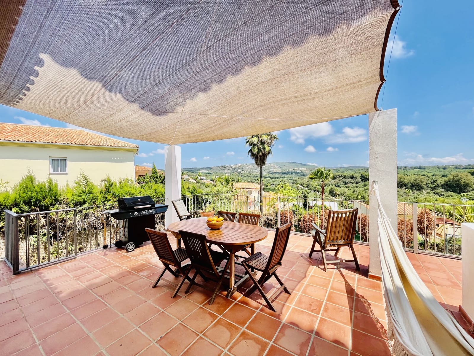 5 slaapkamer Villa te koop in Sotogrande met zwembad garage - € 1.080.000 (Ref: 10002205)