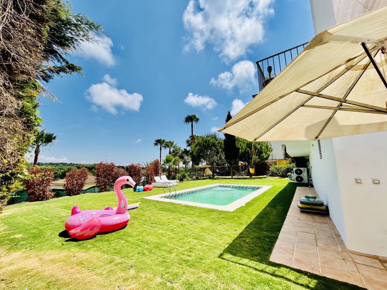 5 slaapkamer Villa te koop in Sotogrande met zwembad garage - € 1.080.000 (Ref: 10002205)
