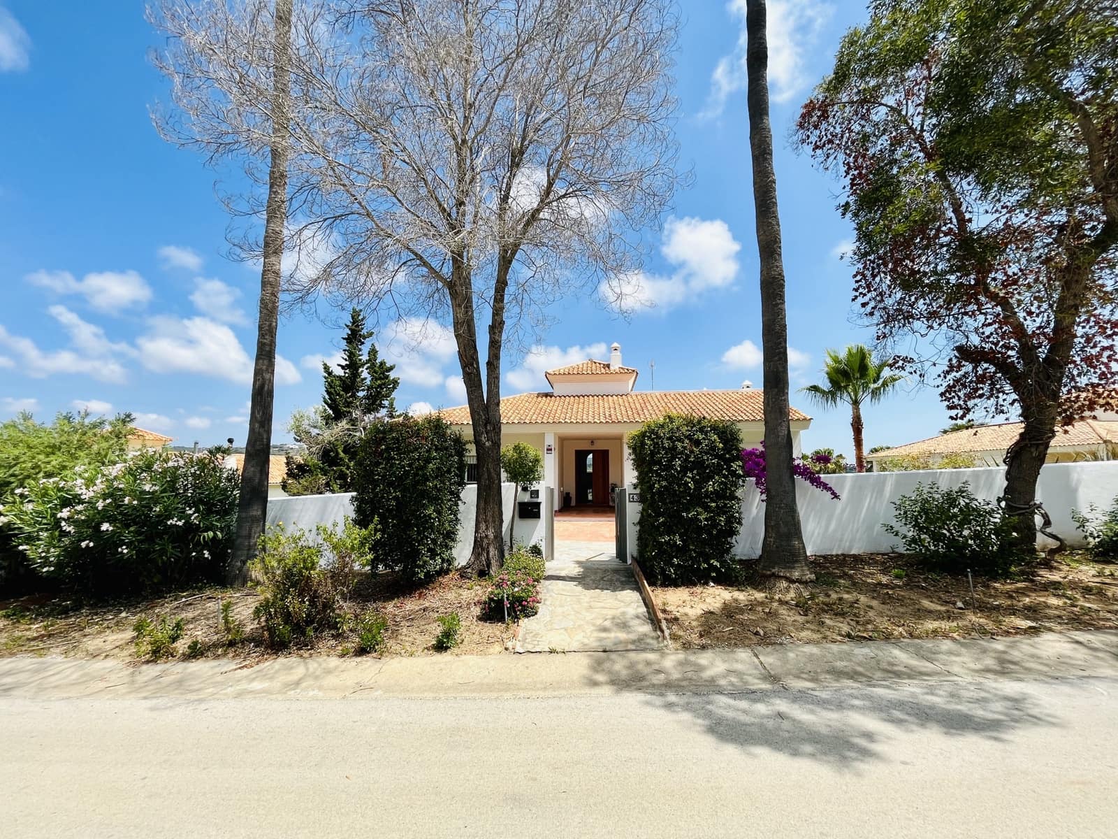 5 slaapkamer Villa te koop in Sotogrande met zwembad garage - € 1.080.000 (Ref: 10002205)