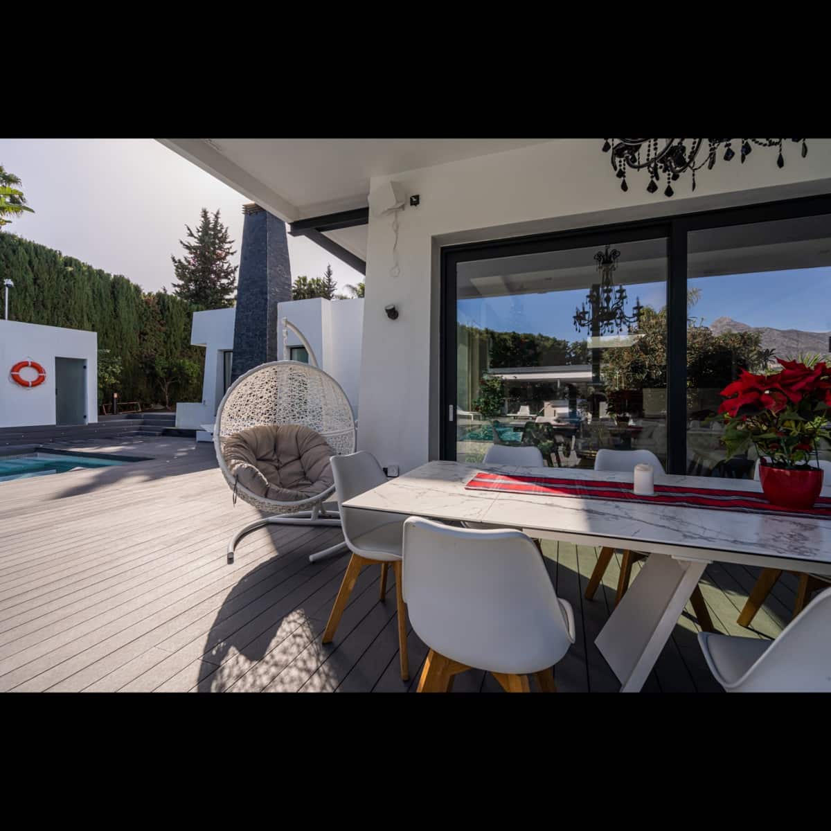 7 soverom Villa til salgs i Nueva Andalucia med svømmebasseng garasje - € 8 000 000 (Ref: 10002207)