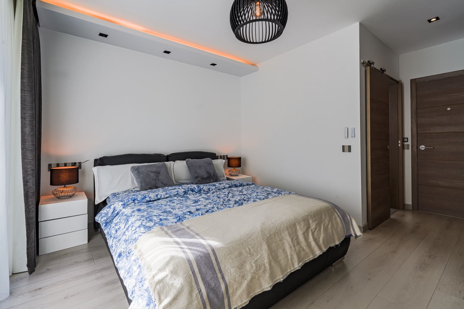 7 soverom Villa til salgs i Nueva Andalucia med svømmebasseng garasje - € 8 000 000 (Ref: 10002207)